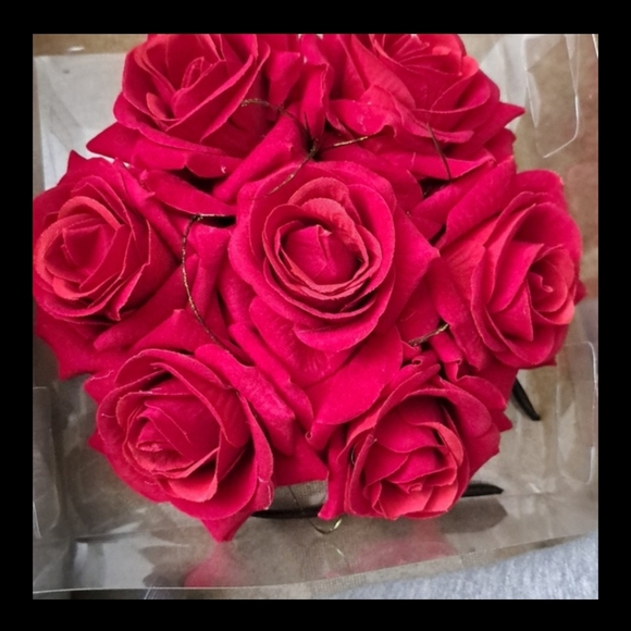 Rose Fascinator Hat - Picture 4 of 9